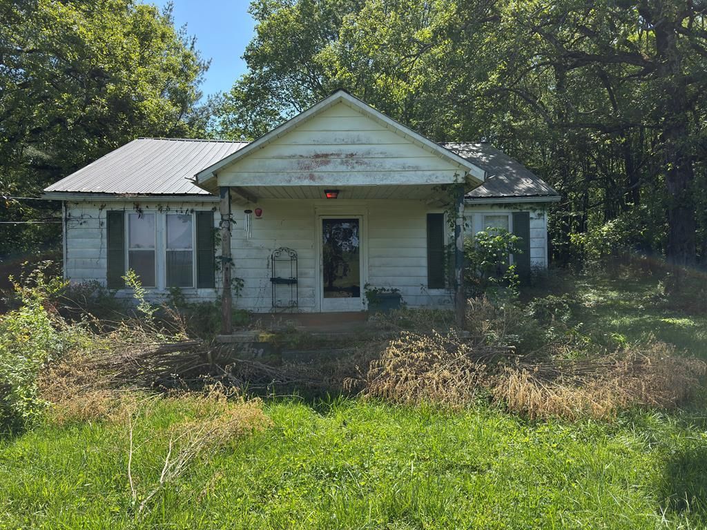 5312 Bluff Springs Rd Mc Minnville, TN 37110