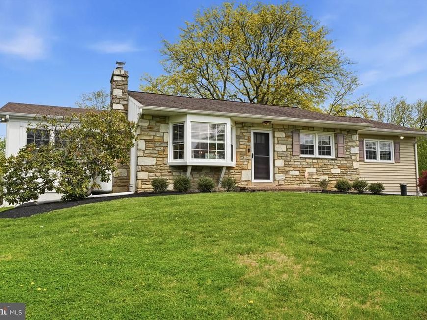 83 Wrenwood Way, Newtown, PA 18940 Main Photo