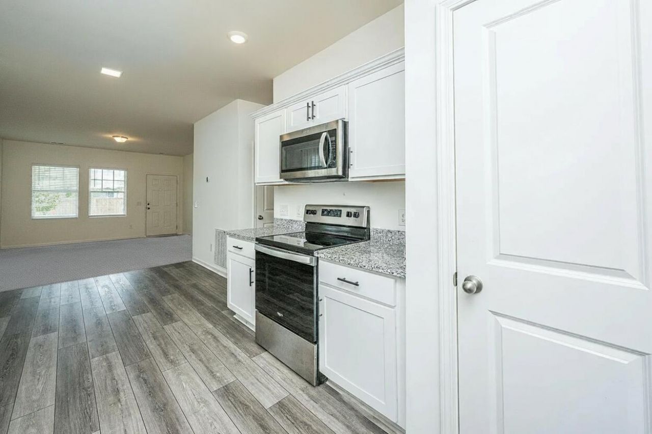 309 Sedona Drive Photo 13
