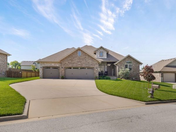 5330 E Wild Horse Drive , Springfield, MO 65802