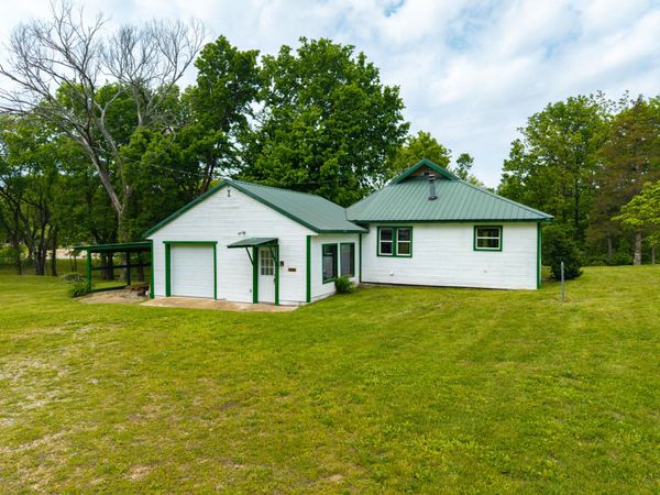 105 Cedar Bluff , Cabool, MO 65689