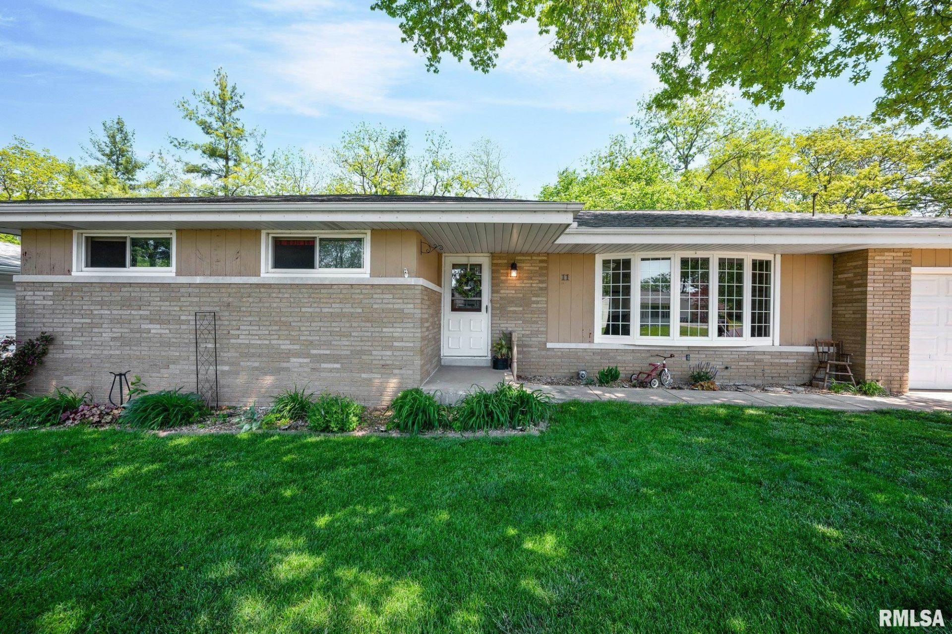 11 Waibel Road, Bartonville, IL 61607 Main Photo