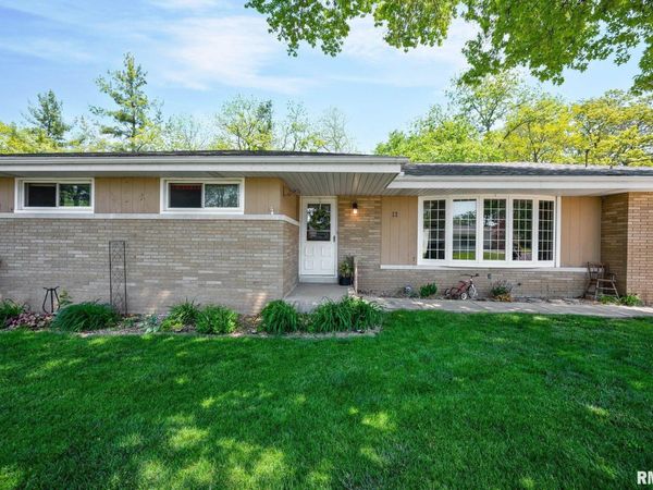 11 WAIBEL Road, Bartonville, IL 61607