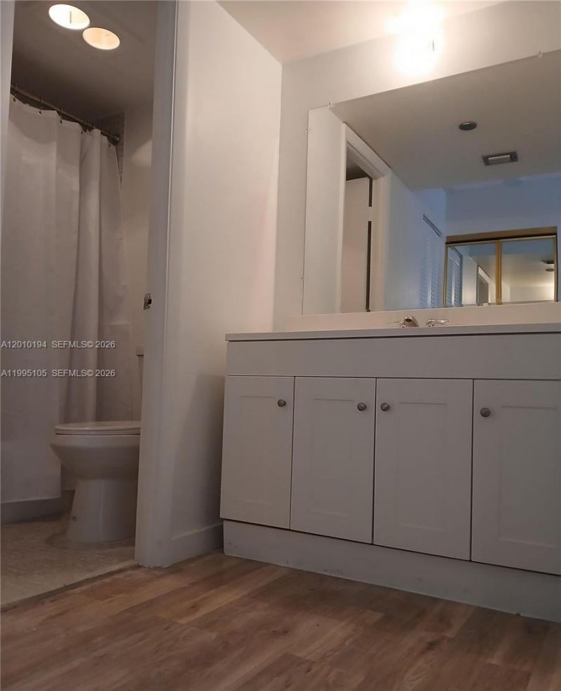 1300 Saint Charles Pl, Unit 222, Pembroke Pines, FL 33026 Photo