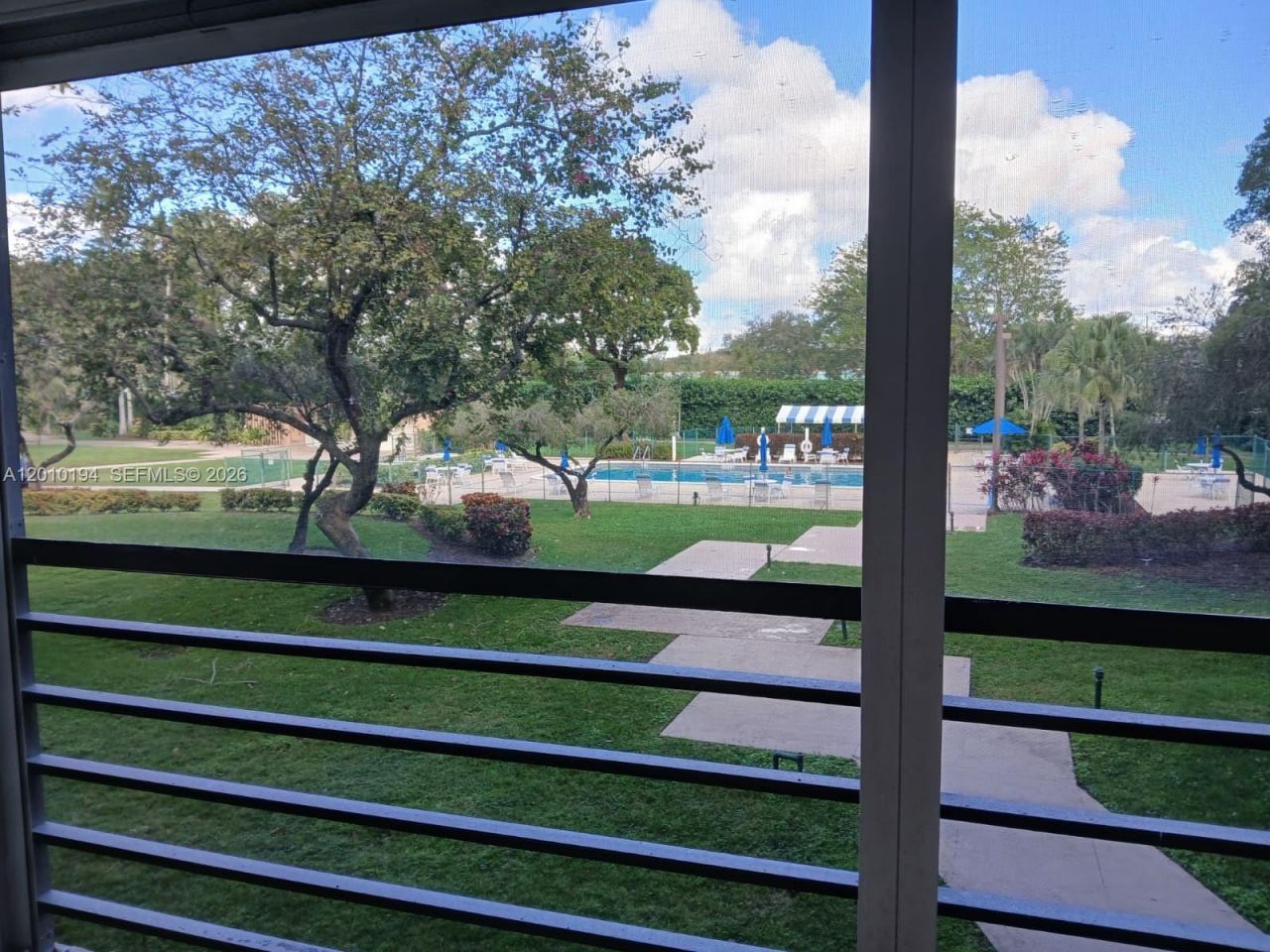 1300 Saint Charles Pl, Unit 222, Pembroke Pines, FL 33026 Photo