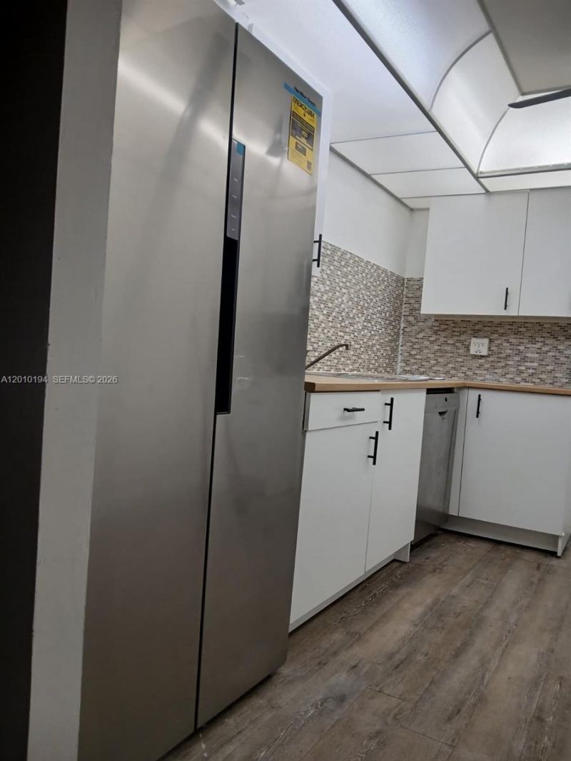 1300 Saint Charles Pl, Unit 222, Pembroke Pines, FL 33026 Photo