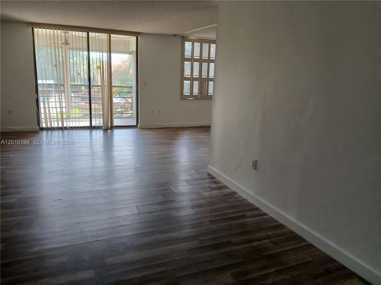 1300 Saint Charles Pl, Unit 222, Pembroke Pines, FL 33026 Photo