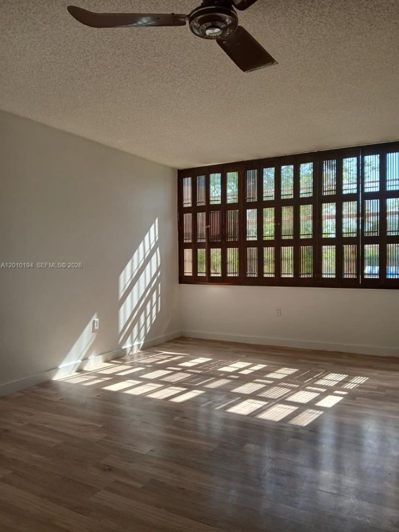 1300 Saint Charles Pl, Unit 222, Pembroke Pines, FL 33026 Photo