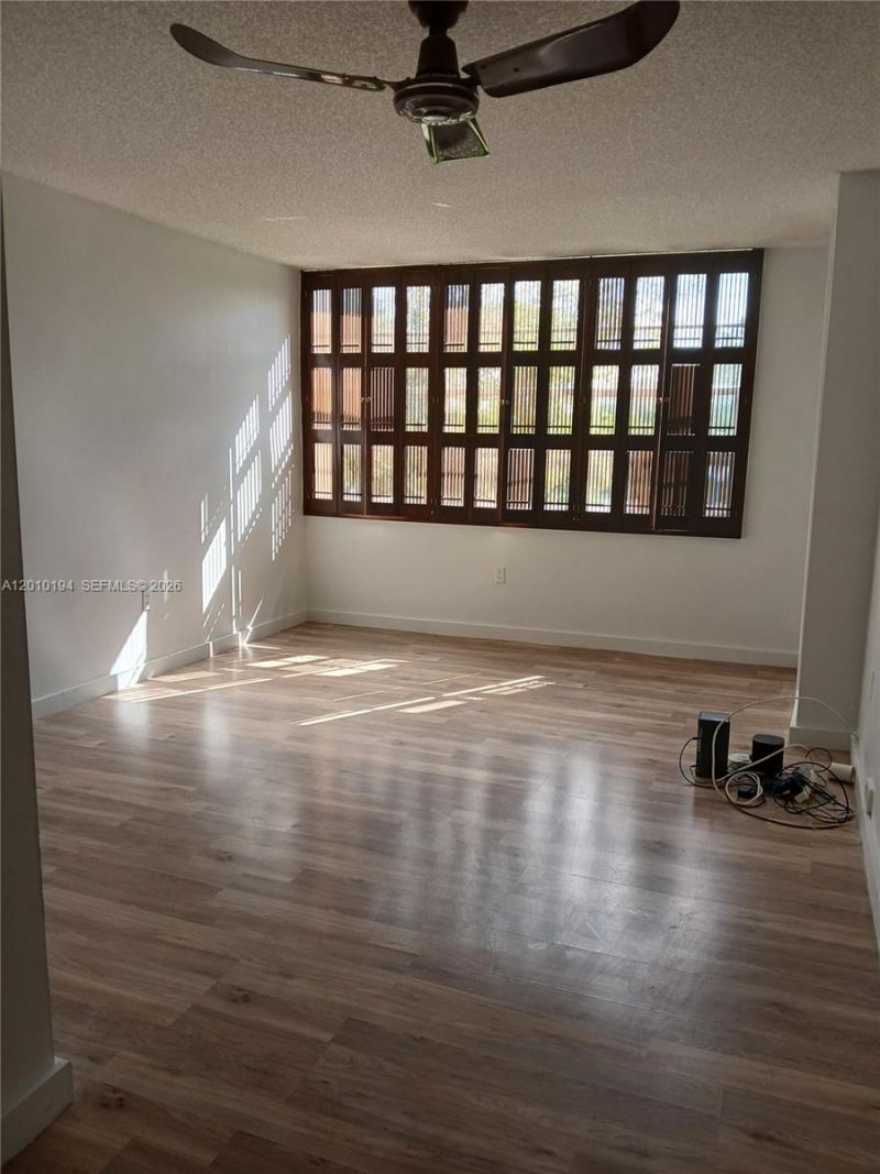 1300 Saint Charles Pl, Unit 222, Pembroke Pines, FL 33026 Photo