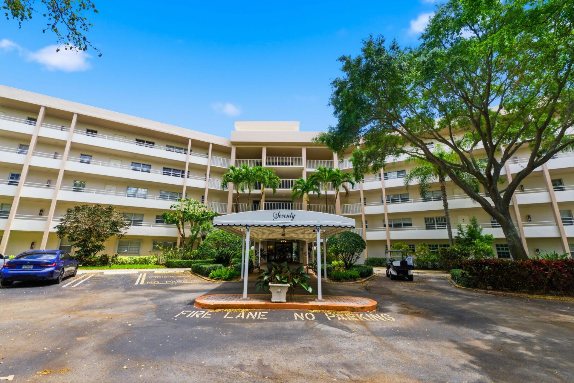 3800 Oaks Clubhouse Drive, Unit 106, Pompano Beach, FL 33069 Main Photo