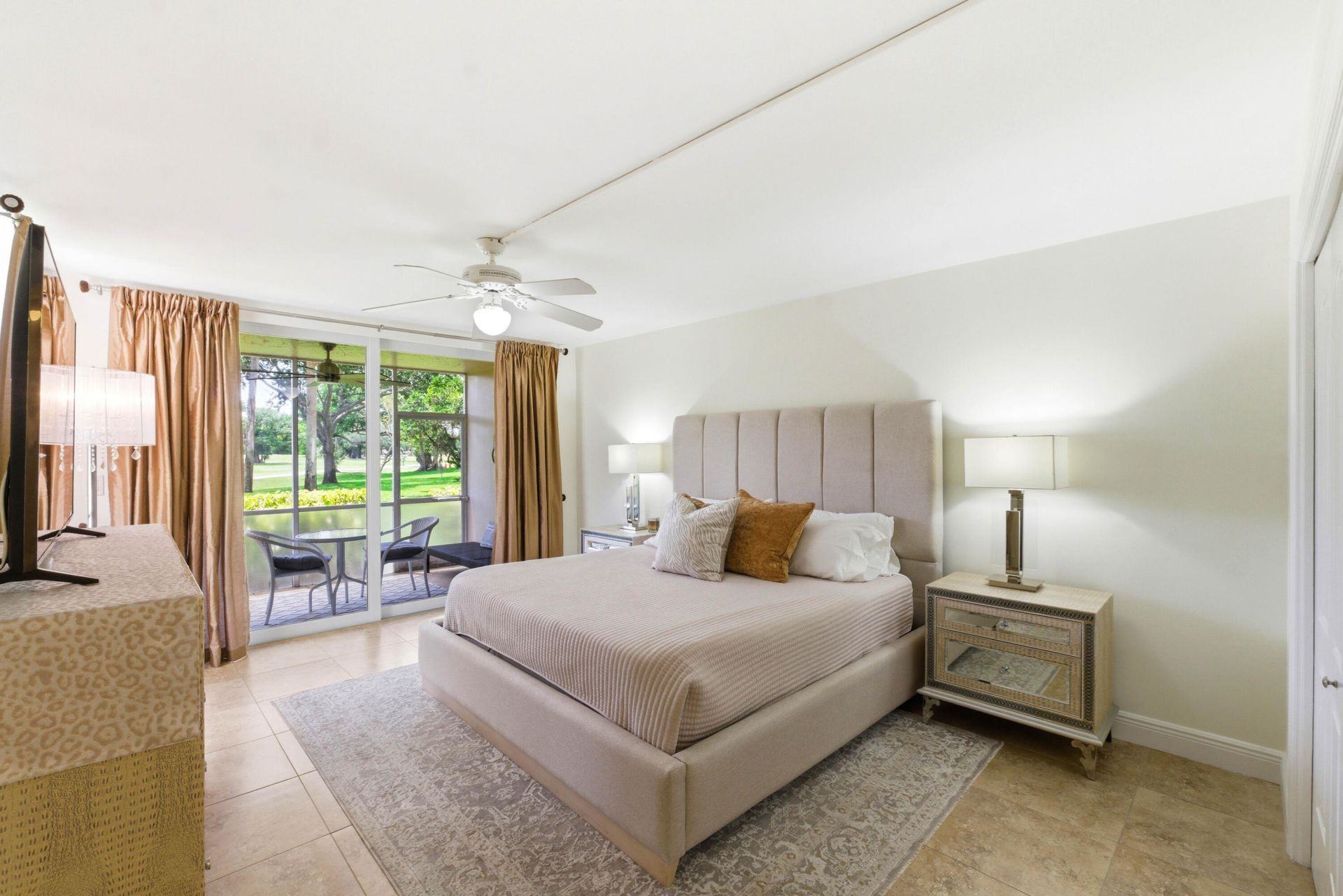 3800 Oaks Clubhouse Drive, Unit 106, Pompano Beach, FL 33069 Photo