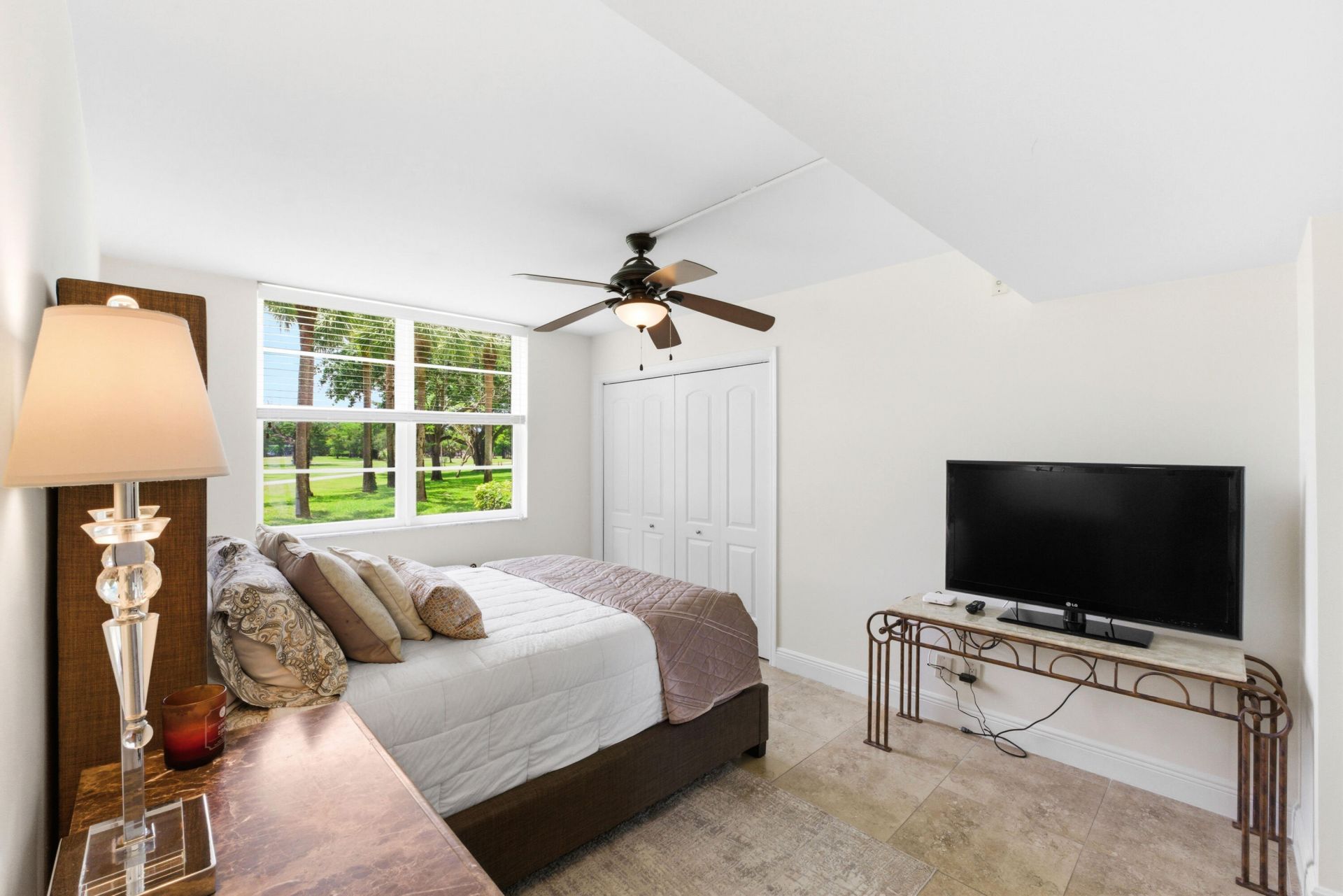 3800 Oaks Clubhouse Drive, Unit 106, Pompano Beach, FL 33069 Photo