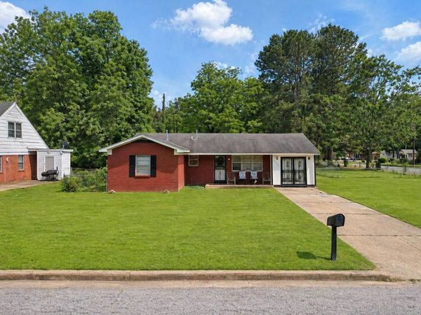 3966 HEDGEROW DR, Memphis, TN 38109