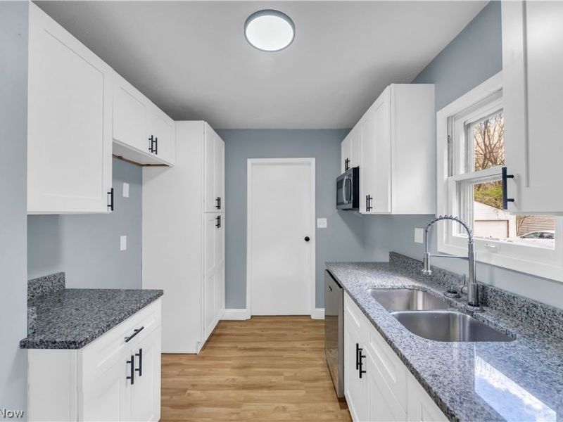 1401 E 219th Street, Euclid, OH 44117 Photo 11