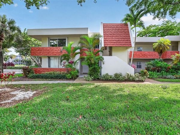 823 Cypress Blvd , Unit 104, Pompano Beach, FL 33069