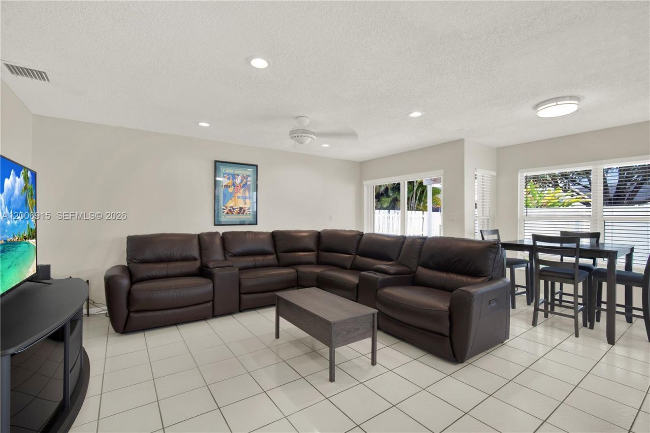 17637 SW 28th Ct, Miramar, FL 33029 Photo