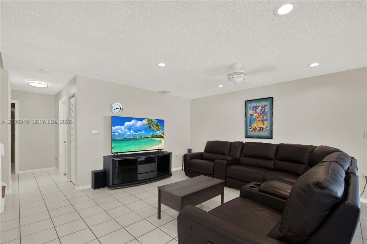 17637 SW 28th Ct, Miramar, FL 33029 Photo