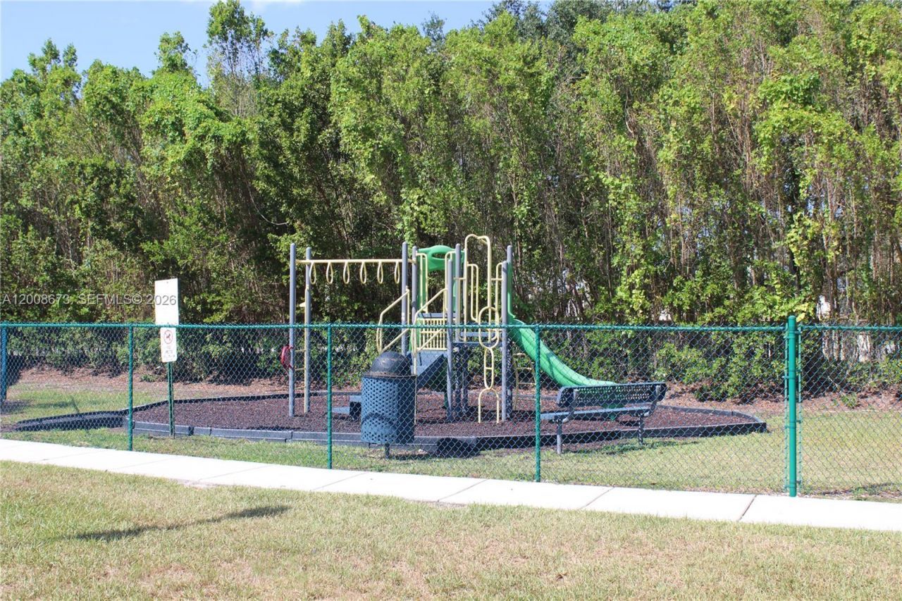 3211 SE 6th St, Homestead, FL 33033 Photo