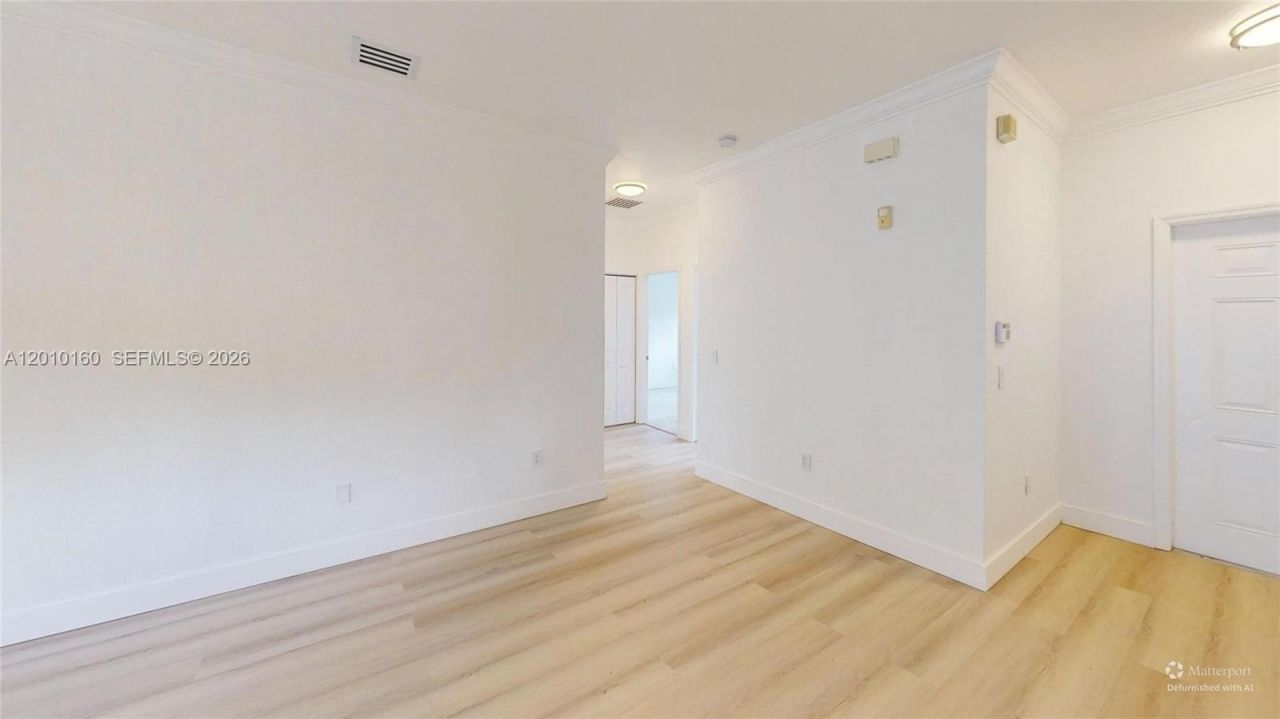 372 NE 26th Pl , Unit 201, Homestead, FL 33033 Photo