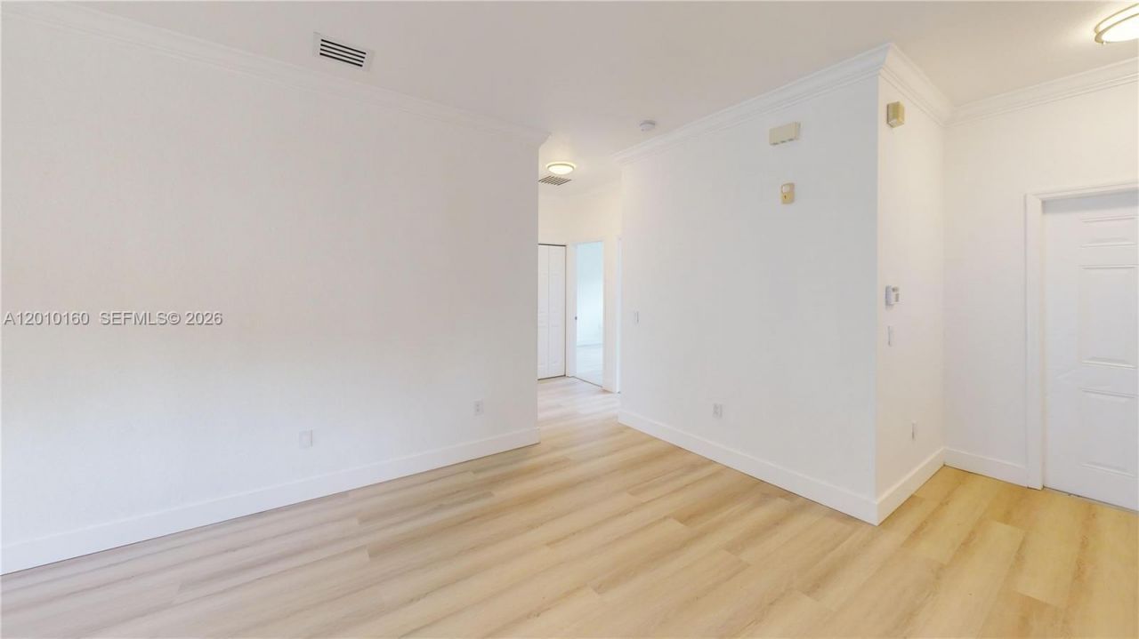 372 NE 26th Pl , Unit 201, Homestead, FL 33033 Photo