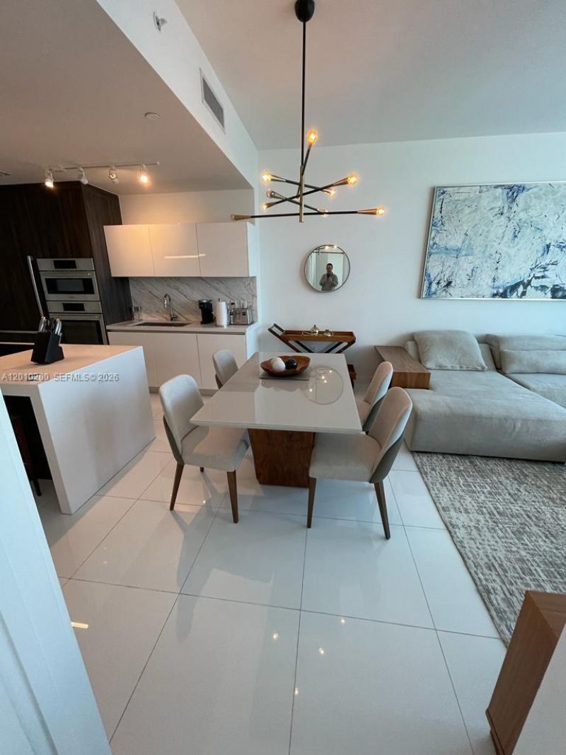851 NE 1st Ave , Unit 3806, Miami, FL 33132 Photo