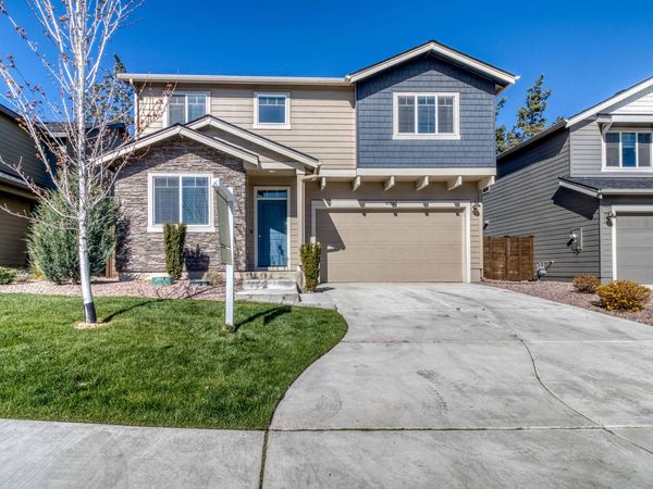 61593 SE Lorenzo Drive, Bend, OR 97702