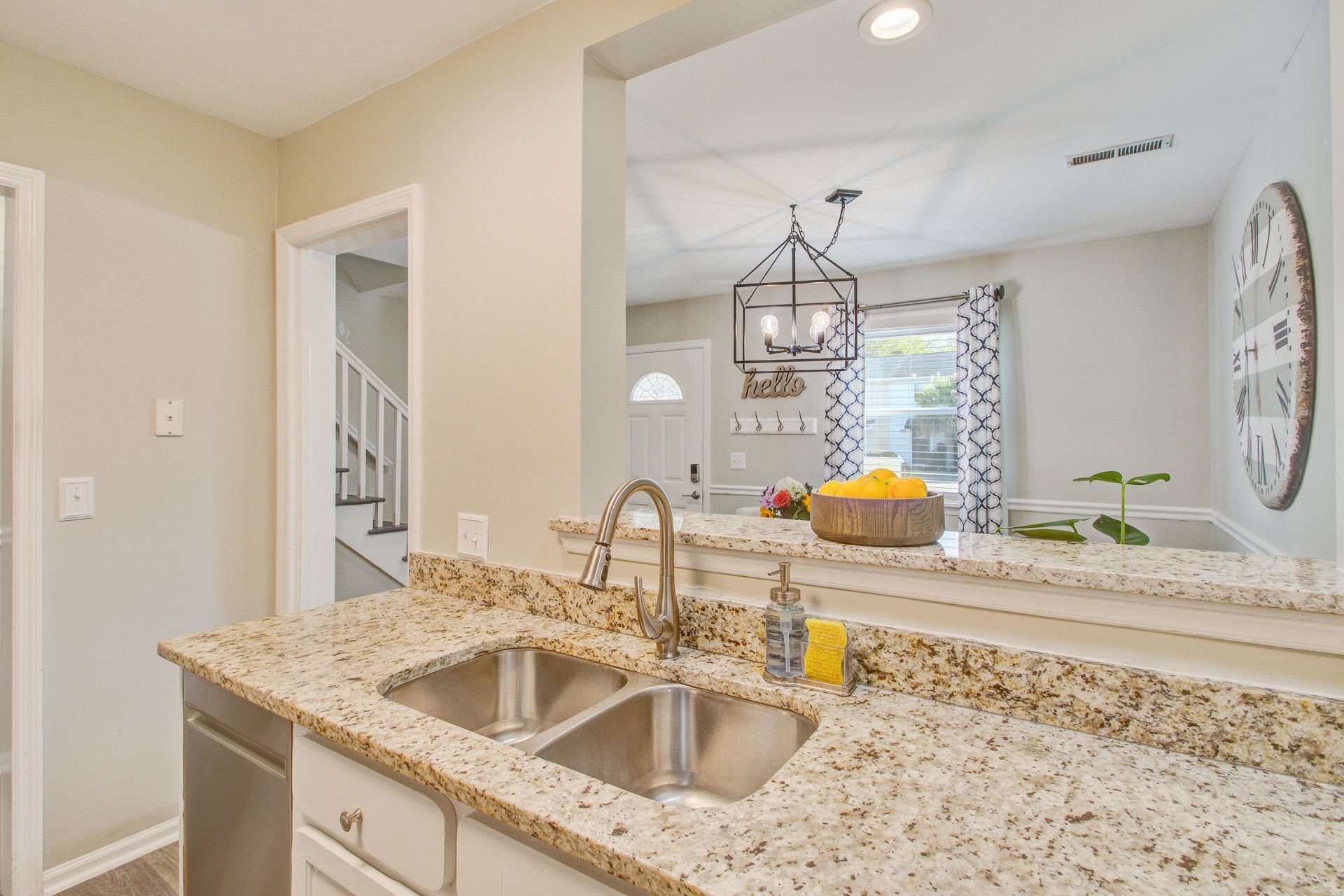 708 Davenport Drive Photo 8