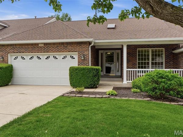 5604 Hillcamp Court, St Louis, MO 63128