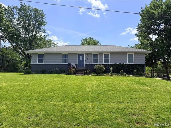 908 W Springfield Avenue, Union, MO 63084