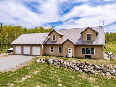 4598 McAlpine Spur Road, Two Harbors, MN 55616