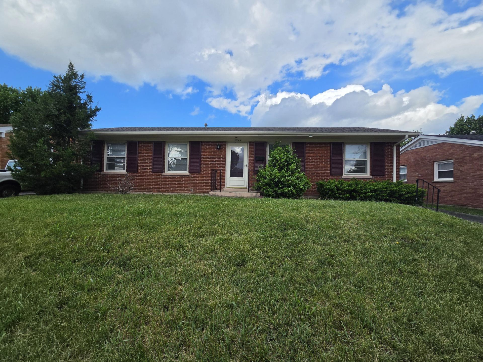 2144 Tamarack Drive, Lexington, KY 40504 Main Photo