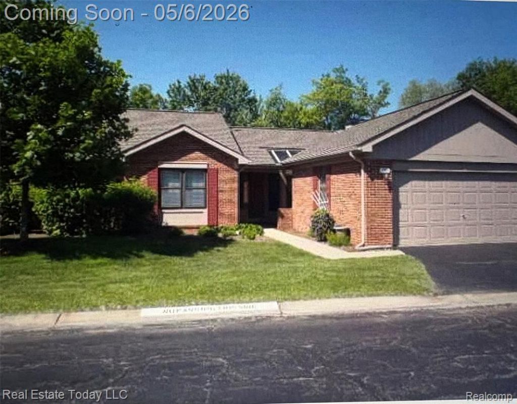 7283 Huntcliff, West Bloomfield Township, MI 48322 Main Photo