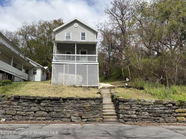 66 Smith Row , Plymouth, PA 18651