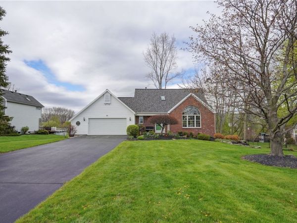 30 Walnut Hill Drive , Spencerport, NY 14559