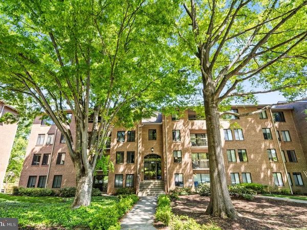5817 EDSON LANE, Unit 101, ROCKVILLE, MD 20852