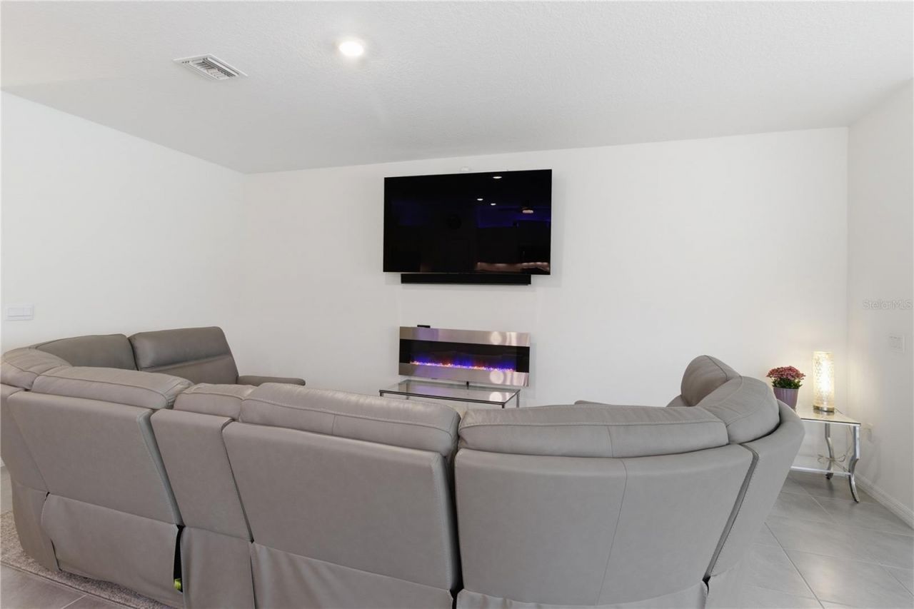 3827 Mossy Limb Court, Palmetto, FL 34221 Photo