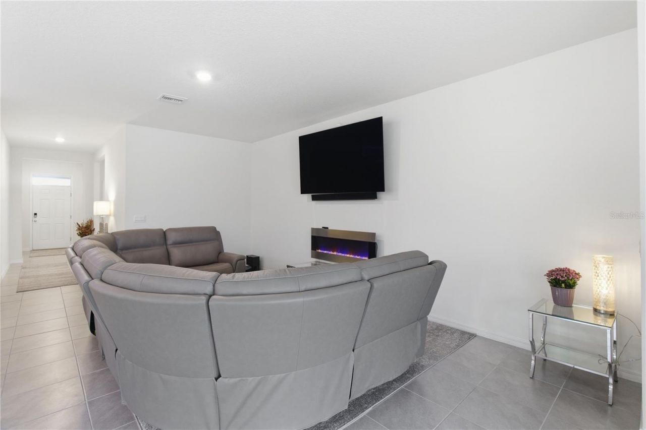 3827 Mossy Limb Court, Palmetto, FL 34221 Photo