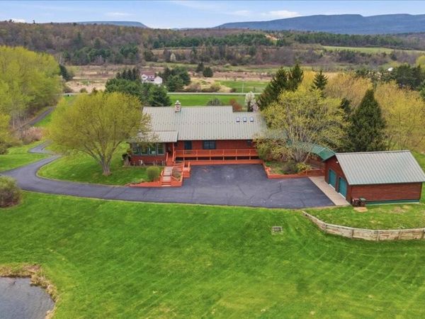 425 Bullock Road, Slingerlands, NY 12159