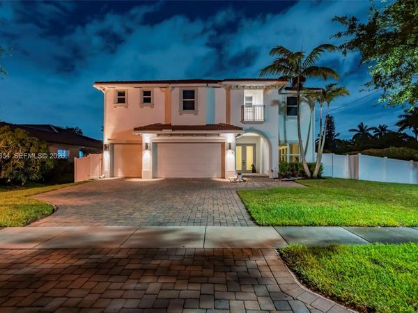 7601 Cavalia Dr, Davie, FL 33328