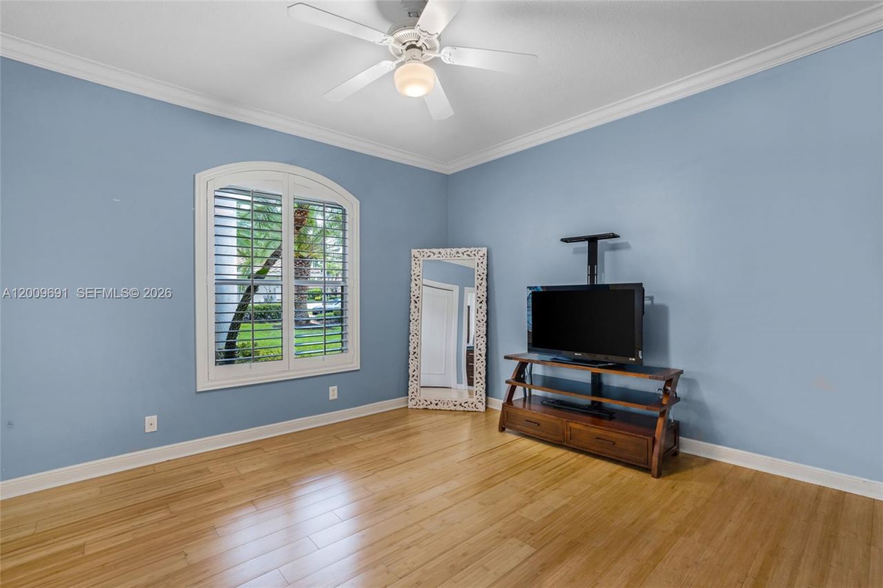 2477 Poinciana Dr, Weston, FL 33327 Photo