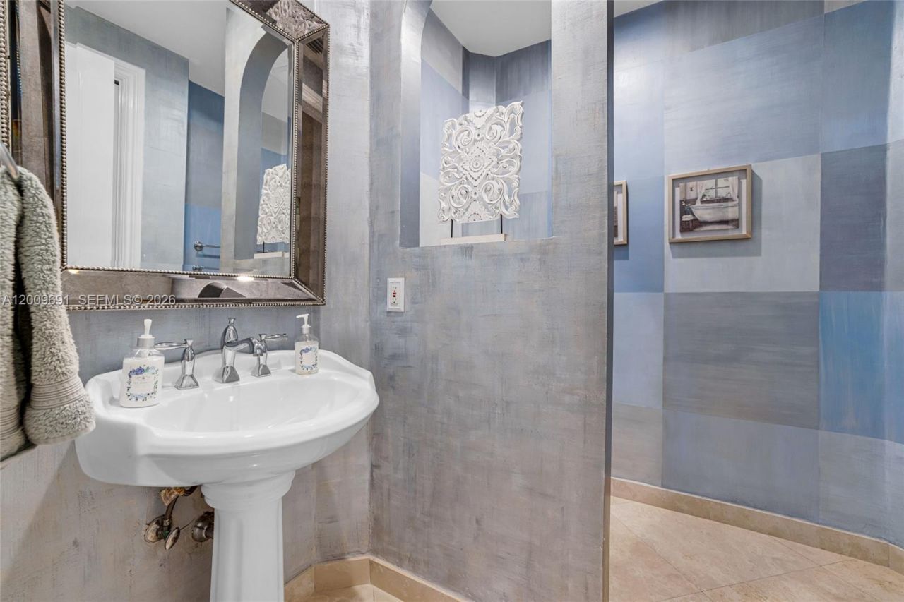 2477 Poinciana Dr, Weston, FL 33327 Photo