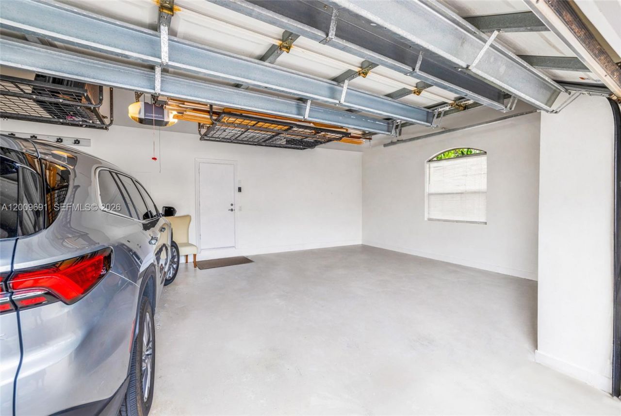 2477 Poinciana Dr, Weston, FL 33327 Photo