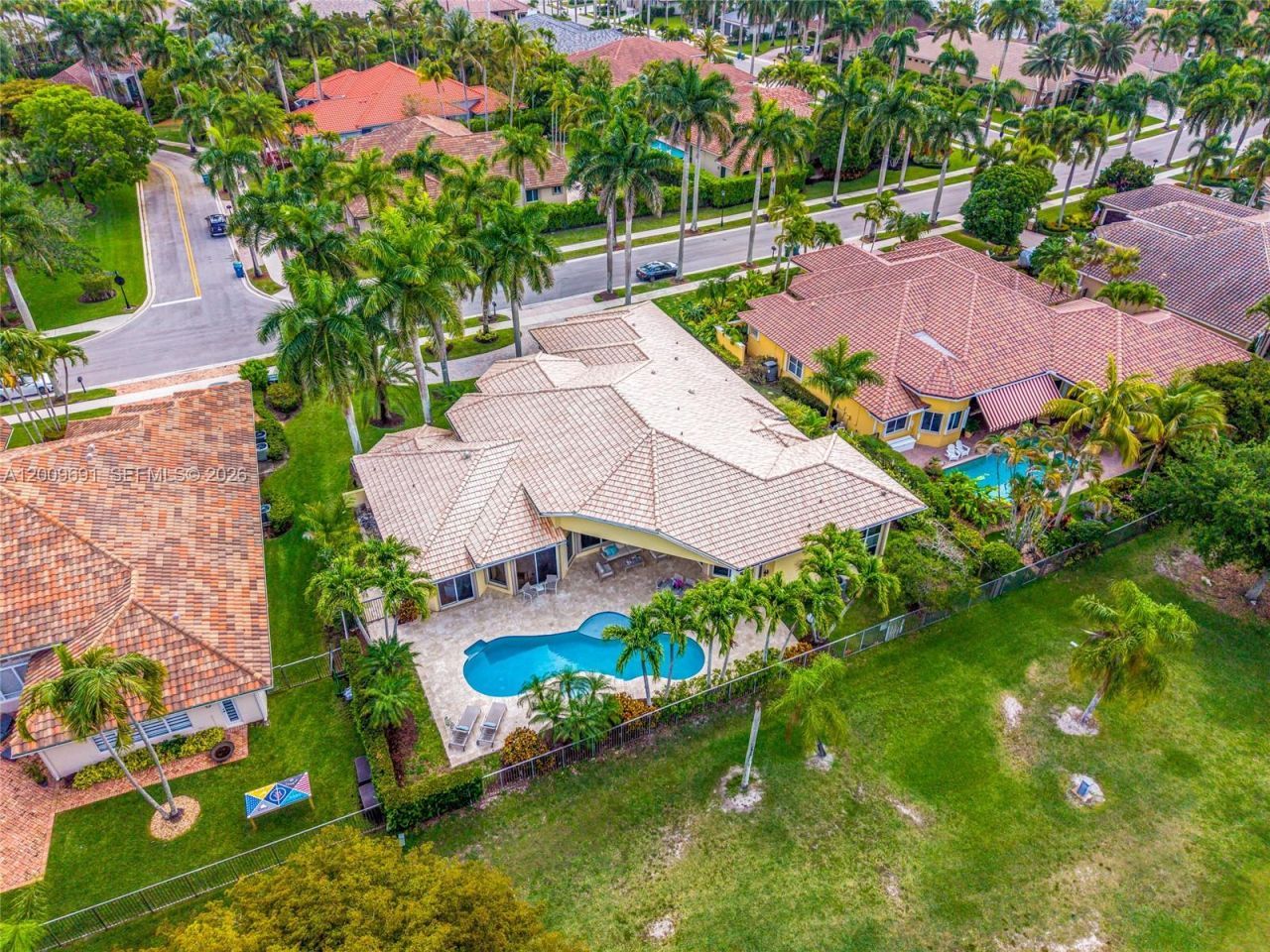 2477 Poinciana Dr, Weston, FL 33327 Photo