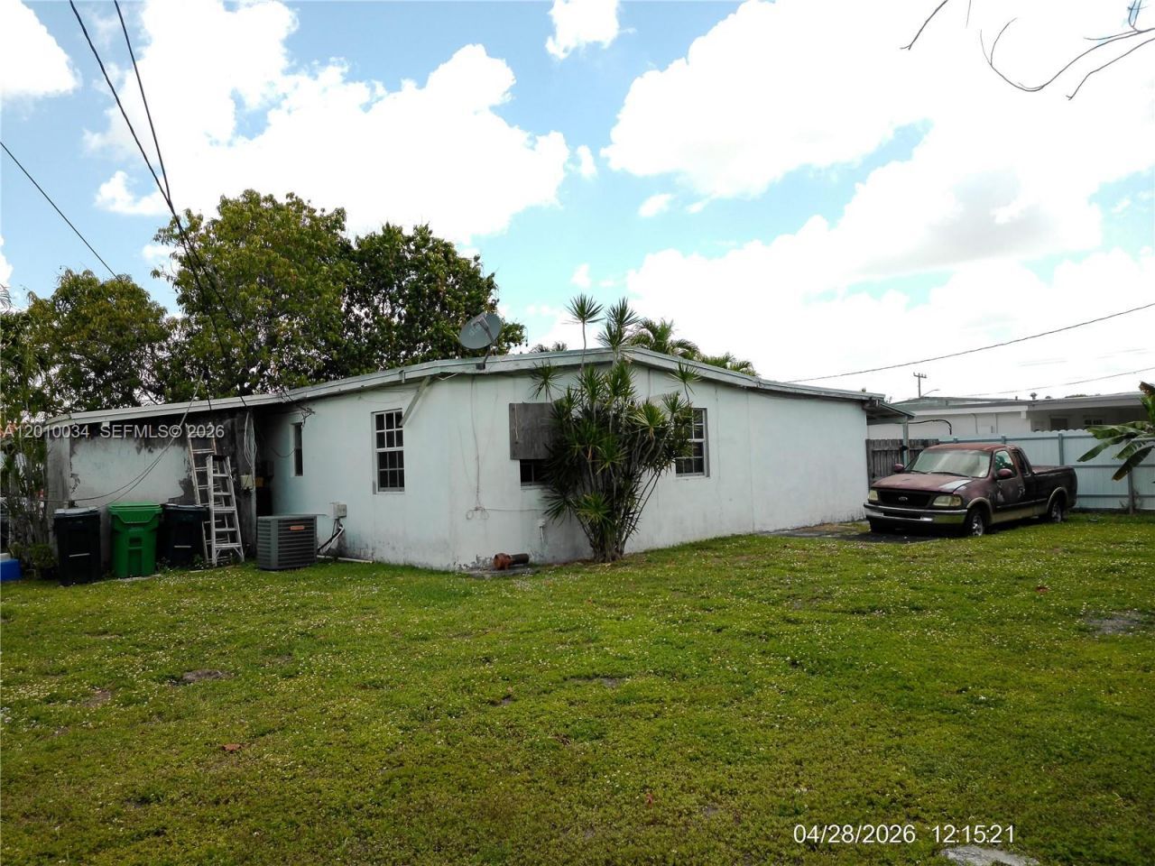 11412 SW 41st St, Miami, FL 33165 Photo