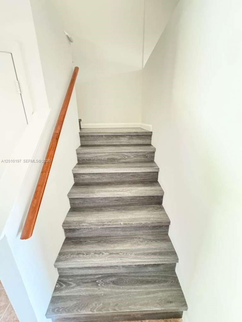 4767 Via Palm Lks, Unit 204, West Palm Beach, FL 33417 Photo