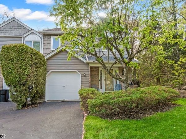 94 Edgefield Dr, Parsippany-Troy Hills, NJ 07950