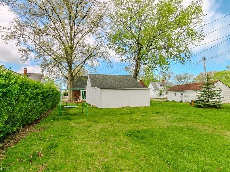 281 E 286th Street, Willowick, OH 44095 Photo 12