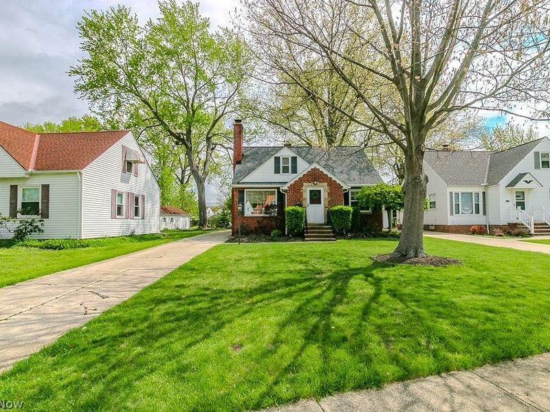 281 E 286th Street, Willowick, OH 44095 Photo 2