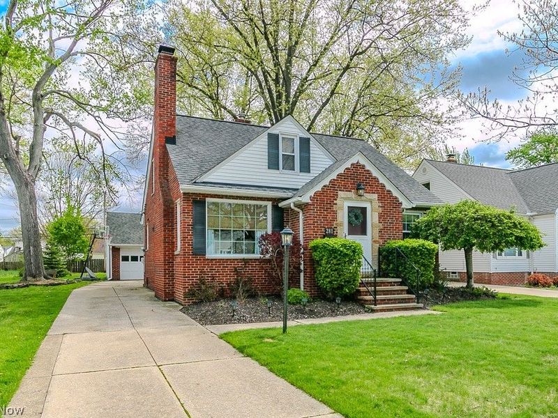 281 E 286th Street, Willowick, OH 44095 Photo 5