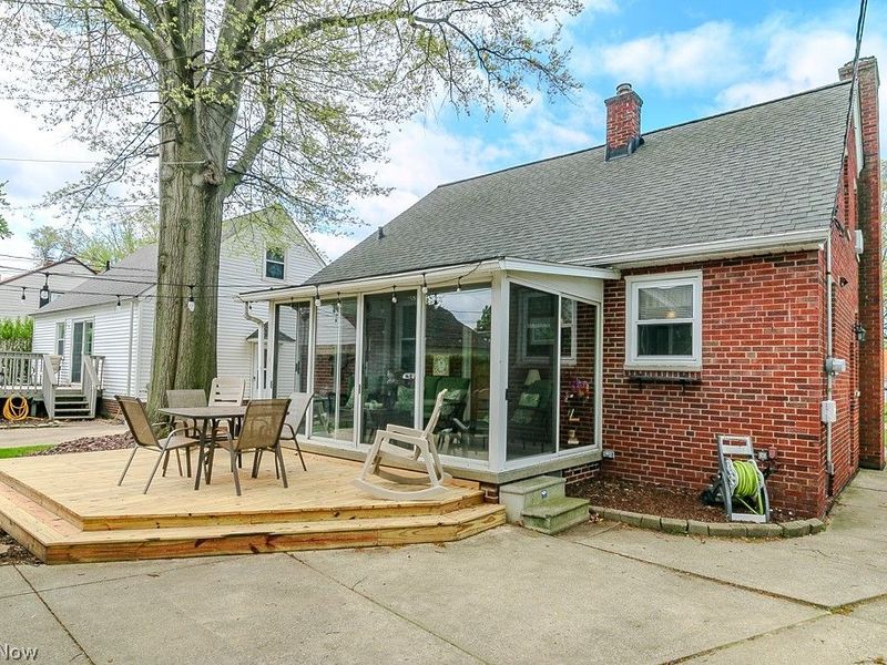 281 E 286th Street, Willowick, OH 44095 Photo 9